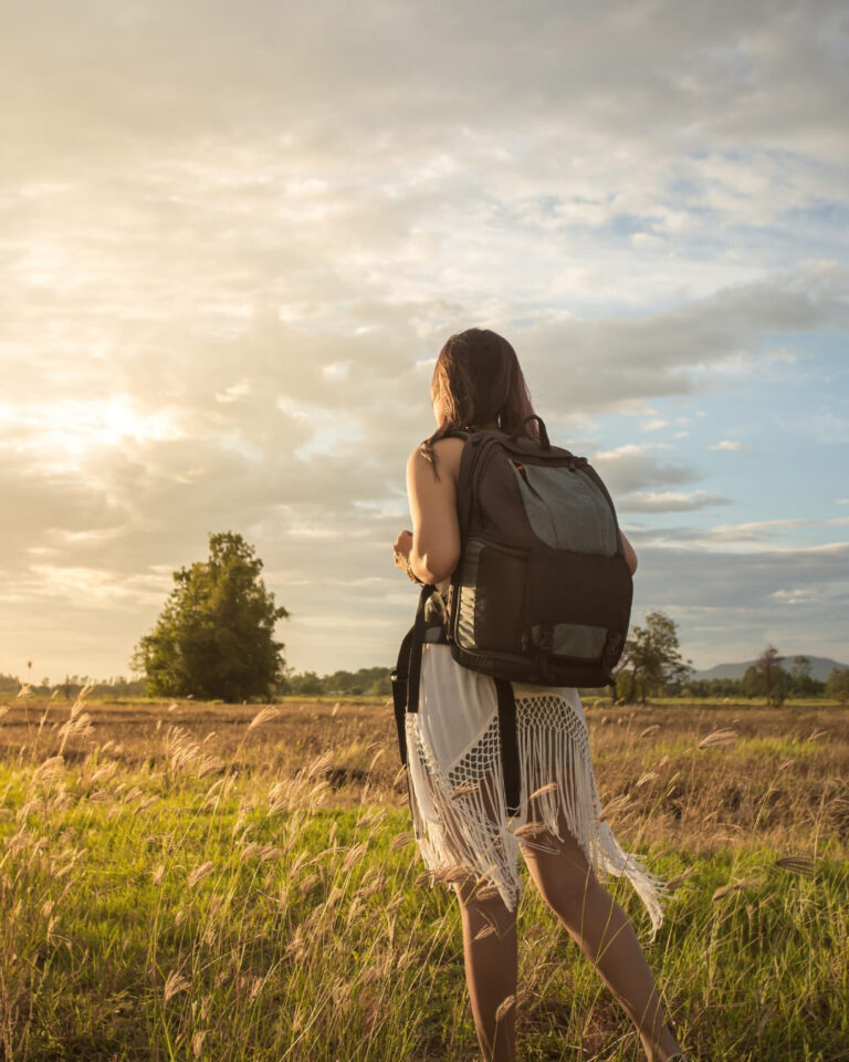 Mujer-viajera-vida-nomade